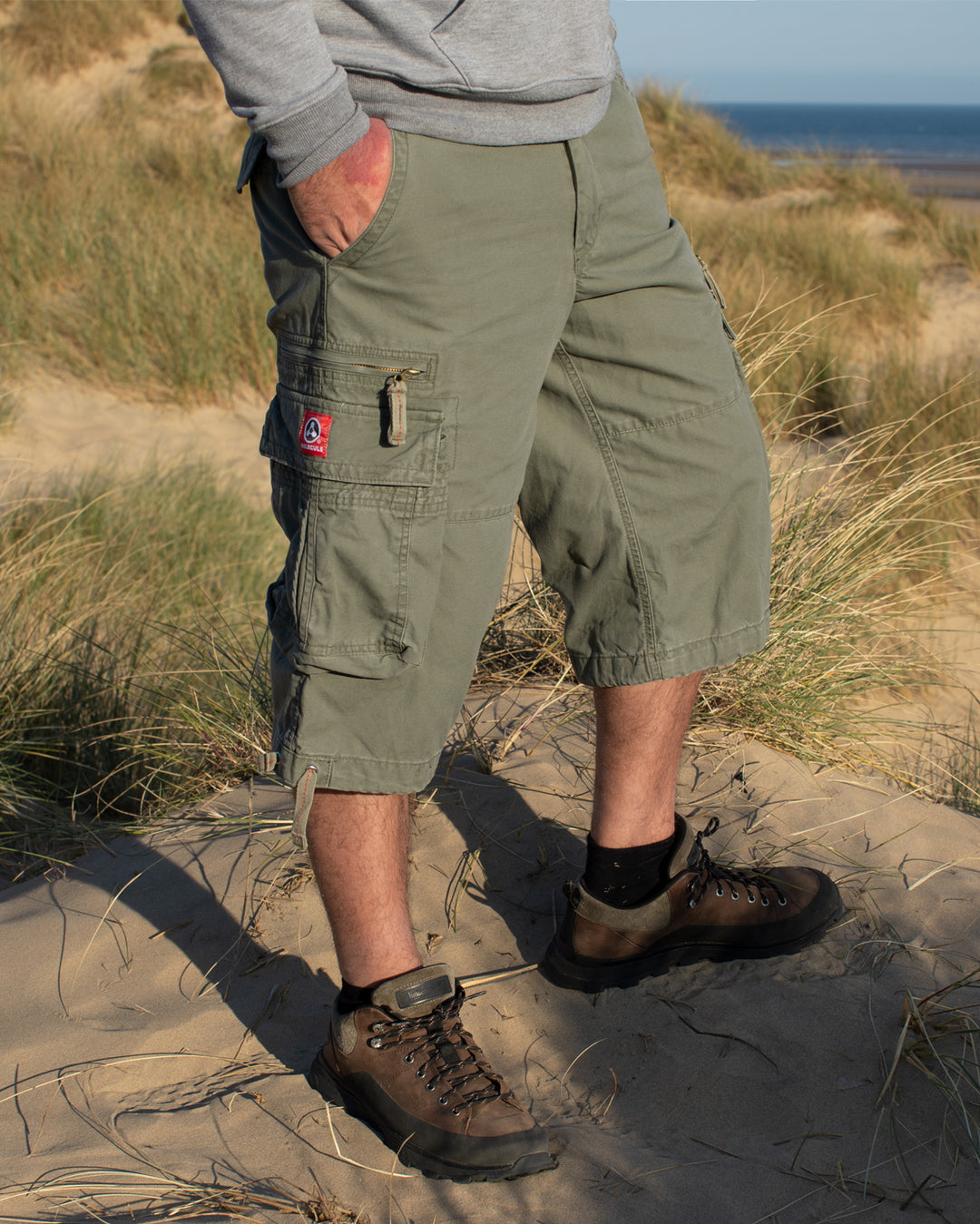 Molecule Cargo Shorts 3/4 Length Green