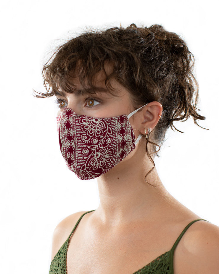 FITTED TWO LAYER REUSABLE FACE MASK RED